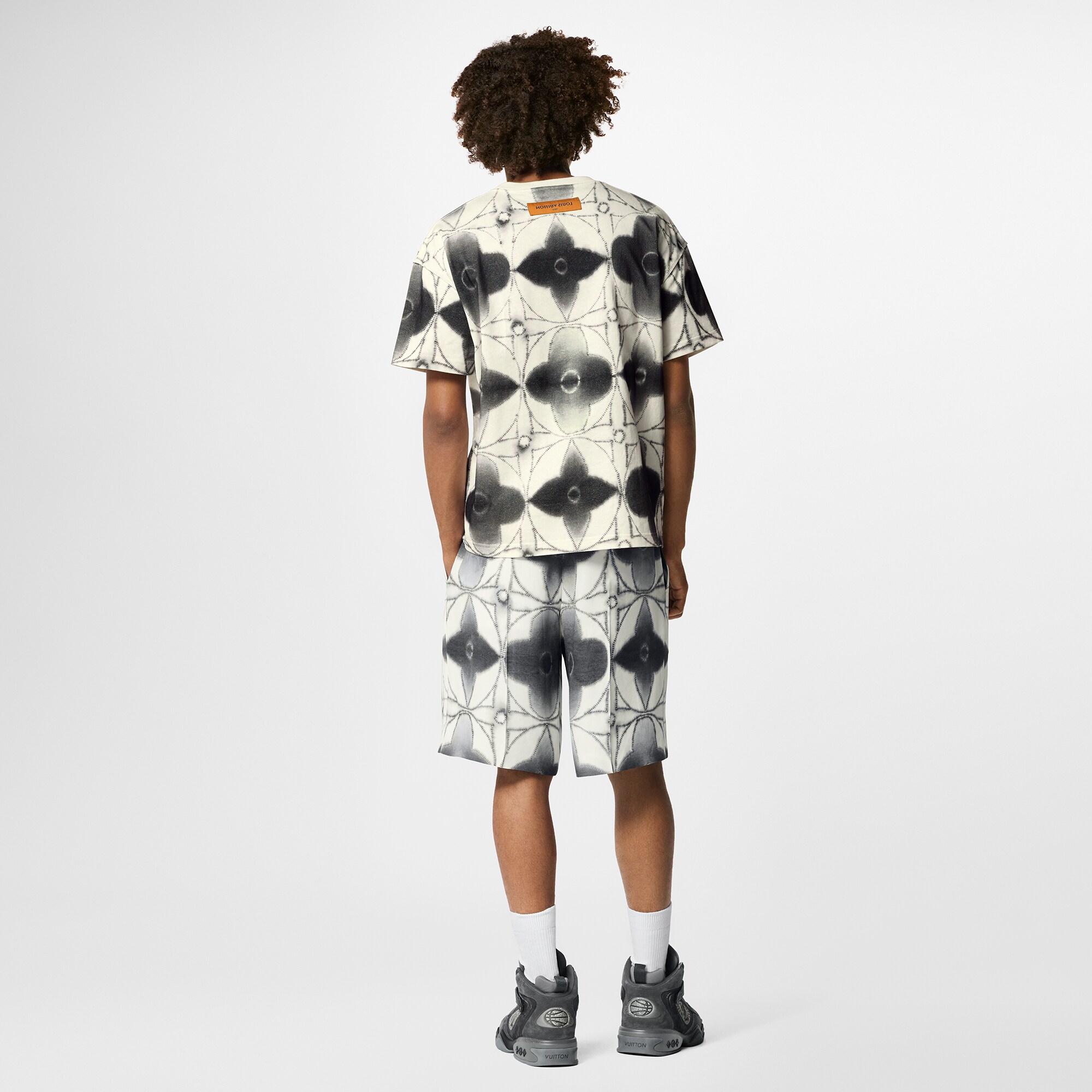 Printed Shibori Tie-Dye T-Shirt - Ready to Wear | LOUIS VUITTON